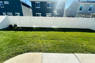 2051 W Lydia Ln, Syracuse, UT 84075 - Photo 18