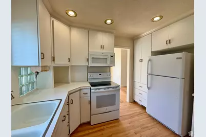 343 E 200 S, Kaysville, UT 84037 - Photo 8