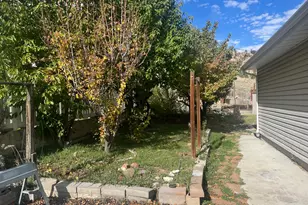 819 Castle Gate Cir, Helper, UT 84526 - Photo 28