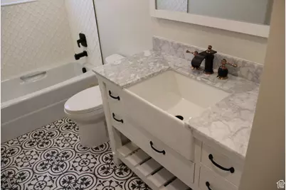 610 S 800 E, Centerville, UT 84014 - Photo 18