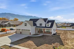 76 W 200 S, Hyde Park, UT 84318 - Photo 2