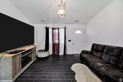 248 Sunstone Ct, Logan, UT 84321 - Photo 10