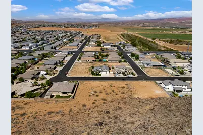2393 S 3330 W, Hurricane, UT 84737 - Photo 8
