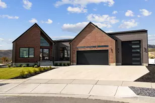 7371 W Summit Crest Circle, Herriman, UT 84096 - Photo 2