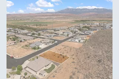 2405 S 3330 W, Hurricane, UT 84737 - Photo 10