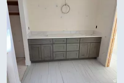 2929 W 10755 S, South Jordan, UT 84095 - Photo 8