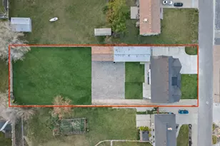 2929 W 10755 S, South Jordan, UT 84095 - Photo 2