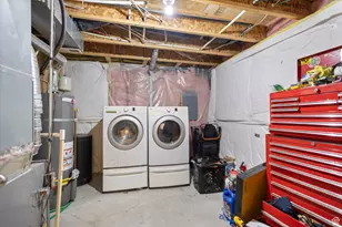 7954 N Dundee Dr, Eagle Mountain, UT 84005 - Photo 20