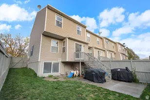 7954 N Dundee Dr, Eagle Mountain, UT 84005 - Photo 22