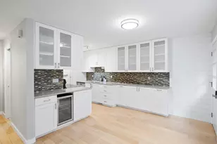 668 E Cobblestone Ln S, Midvale, UT 84047 - Photo 2