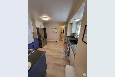 7377 S Ramanee Dr, Midvale, UT 84047 - Photo 8