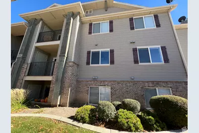 8198 N Cedar Springs Rd #T6, Eagle Mountain, UT 84005 - Photo 2