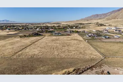 1602 E Arrowhead Ln, Erda, UT 84074 - Photo 48