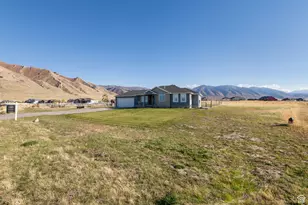 1602 E Arrowhead Ln, Erda, UT 84074 - Photo 4