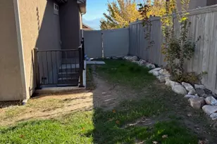 6967 N Comanche St, Eagle Mountain, UT 84005 - Photo 20