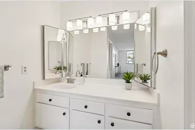 241 N Vine St W #808 E, Salt Lake City, UT 84103 - Photo 20