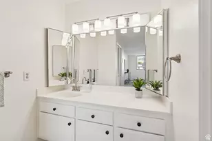 241 N Vine St W, Salt Lake City, UT 84103 - Photo 20