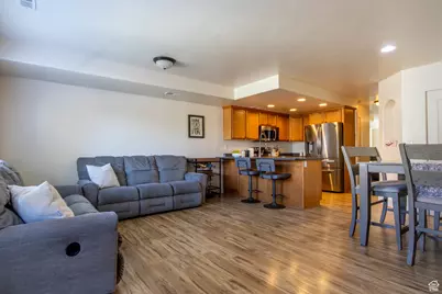 210 S Tamarak Cir W, Lehi, UT 84043 - Photo 6