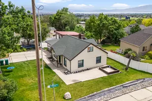 9547 N Cyn Rd, Cedar Hills, UT 84062 - Photo 2