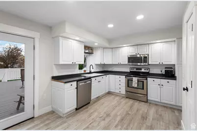 12034 S 1900 W, Riverton, UT 84065 - Photo 12