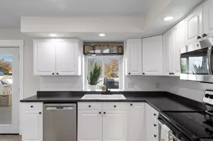 12034 S 1900 W, Riverton, UT 84065 - Photo 40