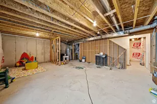 1833 N Blue Iris Ave, Tooele, UT 84074 - Photo 16