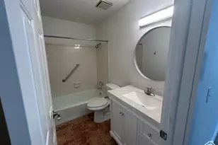 704 W Daisy Ln S, Murray, UT 84123 - Photo 10