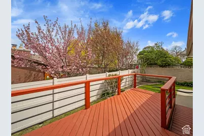 704 W Daisy Ln S, Murray, UT 84123 - Photo 4