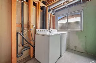 704 W Daisy Ln S, Murray, UT 84123 - Photo 20