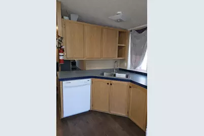 37 W Crawford S, Sandy, UT 84070 - Photo 2