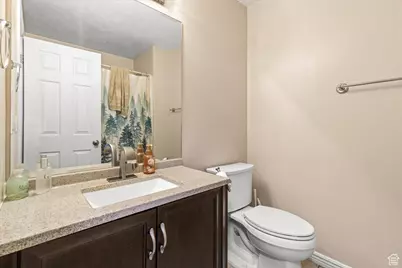 656 E 220 N, Tooele, UT 84074 - Photo 12