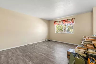 656 E 220 N, Tooele, UT 84074 - Photo 4