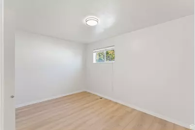 993 S Montgomery St W, Salt Lake City, UT 84104 - Photo 16