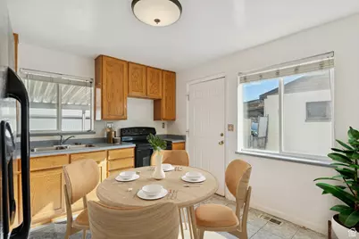 993 S Montgomery St W, Salt Lake City, UT 84104 - Photo 12