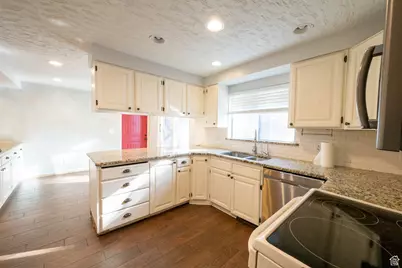 1012 W 3550 N, Pleasant View, UT 84414 - Photo 8