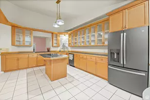 558 S Oak Ln E, Tooele, UT 84074 - Photo 38