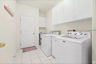 558 S Oak Ln E, Tooele, UT 84074 - Photo 26