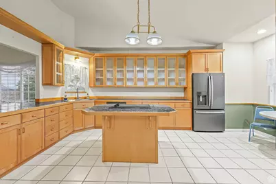 558 S Oak Ln E, Tooele, UT 84074 - Photo 30