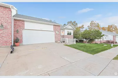 558 S Oak Ln E, Tooele, UT 84074 - Photo 2