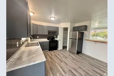 475 E 1310 N, Tooele, UT 84074 - Photo 10