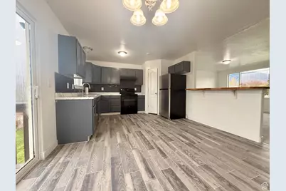 475 E 1310 N, Tooele, UT 84074 - Photo 8