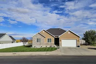 312 S Park Pl Dr, Roosevelt, UT 84066 - Photo 2