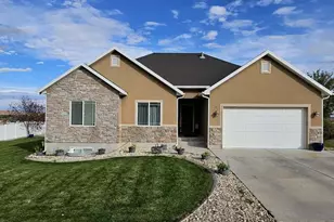 312 S Park Pl Dr, Roosevelt, UT 84066 - Photo 1