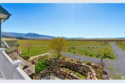 4768 E Hickman Canyon Rd, Stockton, UT 84071 - Photo 32