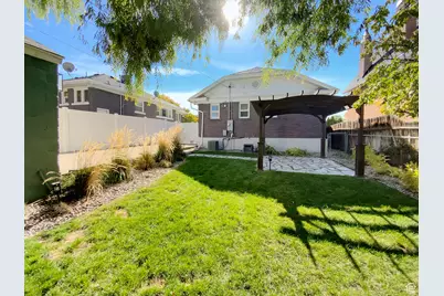 755 E 1700 S, Salt Lake City, UT 84105 - Photo 8
