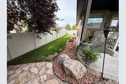 818 N 2625 W, Layton, UT 84041 - Photo 48