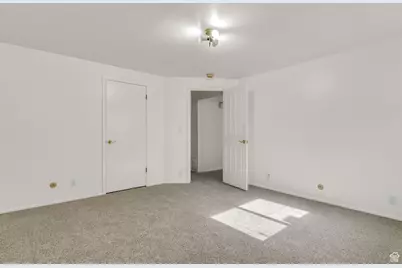 5200 S Clover Meadow Dr, Murray, UT 84123 - Photo 18