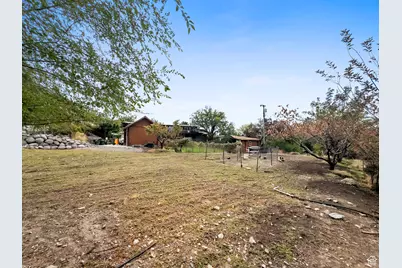 1205 N Old Willow Ln, Provo, UT 84604 - Photo 4