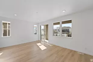 12673 S Glacier Trail Ln, Herriman, UT 84096 - Photo 10