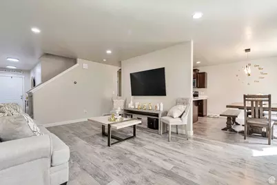 5209 W Courtly Ln, Herriman, UT 84096 - Photo 2